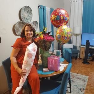 Meet your Posher, Elizabeth